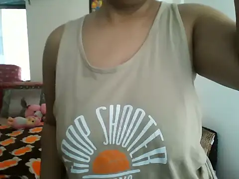 Snapshot of MakeMeCumAhh chatting on September 29, 2025, 8:10 am MakeMeCumAhh online show from September 29, 2025, 8:10 am