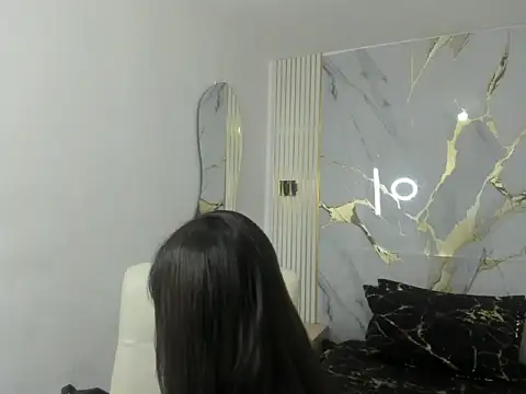 kathina giraldo online show from April 13, 2026, 12:31 pm