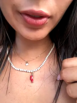 SofiaG  online show from October 3, 2025, 10:44 pm