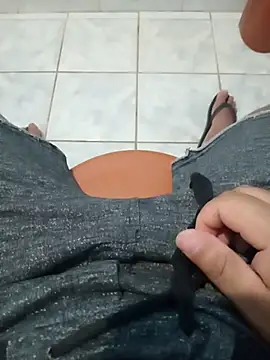 lele9457 online show from February 16, 2025, 11:50 pm