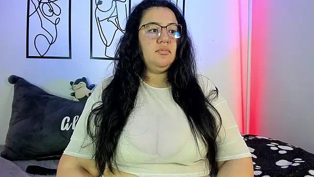 RubyPirsso18 online show from March 19, 2025, 7:06 pm