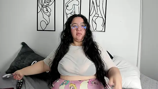 RubyPirsso18 online show from October 18, 2025, 7:16 pm