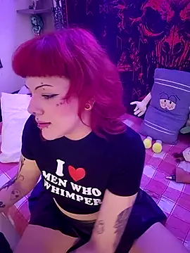Snapshot of Sarah-Stoner chatting on June 30, 2026, 12:32 am Sarah-Stoner online show from June 30, 2026, 12:32 am