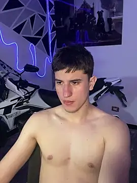 Snapshot of oliver_Lz chatting on March 1, 2025, 7:41 am oliver Lz online show from March 1, 2025, 7:41 am