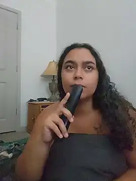 cinnaminnie online show from July 1, 2026, 6:52 pm