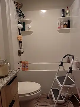 cinnaminnie online show from February 8, 2026, 5:10 pm