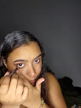 cinnaminnie online show from March 19, 2026, 1:38 am