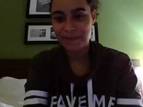 cinnaminnie online show from January 13, 2025, 12:30 am