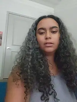 cinnaminnie online show from July 8, 2026, 7:03 pm