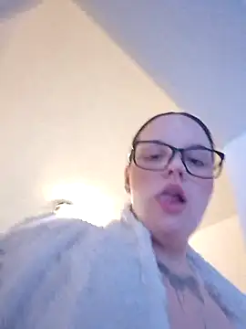 Jujuicy 97 online show from April 1, 2026, 7:31 am