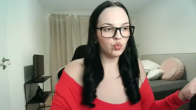 Snapshot of Jujuicy_97 chatting on November 28, 2025, 5:24 pm Jujuicy 97 online show from November 28, 2025, 5:24 pm