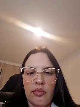 Snapshot of Jujuicy_97 chatting on November 6, 2025, 12:31 pm Jujuicy 97 online show from November 6, 2025, 12:31 pm