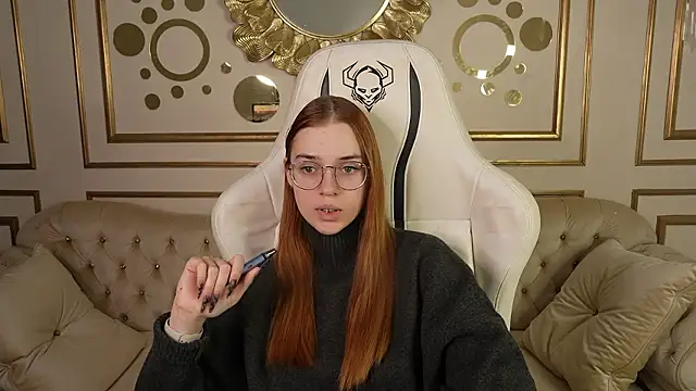 Bridget 054  online show from December 5, 2024, 12:50 pm