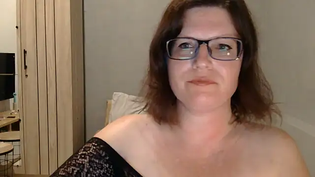 CrimsonMistress online show from October 7, 2025, 10:11 pm