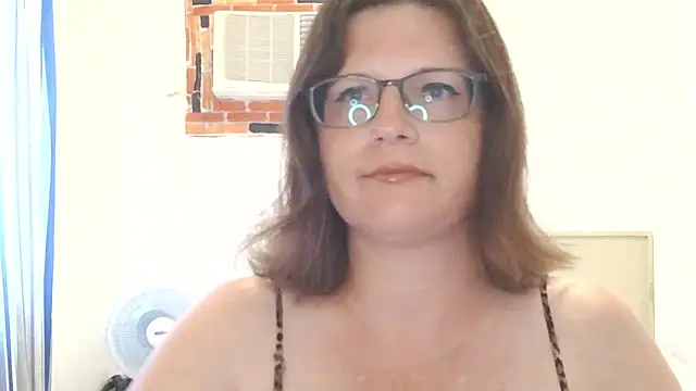 CrimsonMistress online show from April 17, 2026, 10:45 pm