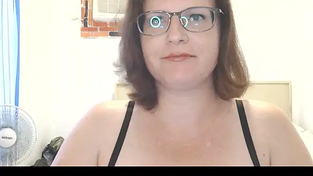 CrimsonMistress online show from March 16, 2026, 10:34 pm