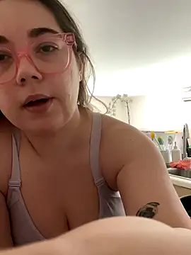 Snapshot of brooklynivy chatting on October 14, 2025, 4:57 am brooklynivy online show from October 14, 2025, 4:57 am
