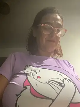 anastasia and jordan online show from October 9, 2025, 8:59 am