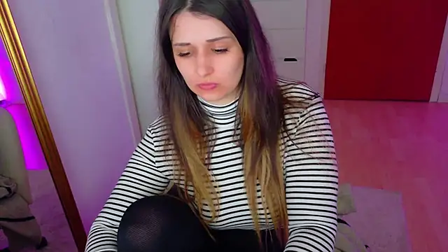 jenna-sxy19 online show from September 27, 2025, 4:35 pm