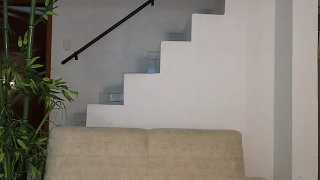 Snapshot of Lorenne_Miller chatting on October 1, 2025, 3:33 am Lorenne Miller online show from October 1, 2025, 3:33 am