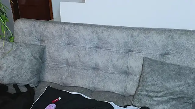 Snapshot of Lorenne_Miller chatting on February 26, 2025, 4:30 am Lorenne Miller online show from February 26, 2025, 4:30 am