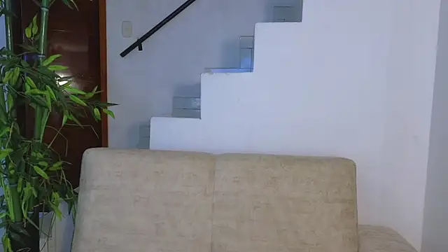 Snapshot of Lorenne_Miller chatting on September 18, 2025, 2:14 am Lorenne Miller online show from September 18, 2025, 2:14 am