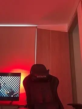 Jessie-pradoo online show from October 31, 2025, 9:32 pm