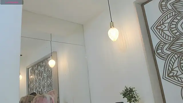 PersefoneWoods1 online show from September 8, 2025, 8:19 pm