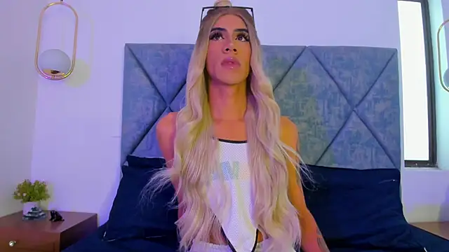 PersefoneWoods1 online show from October 23, 2025, 3:00 pm