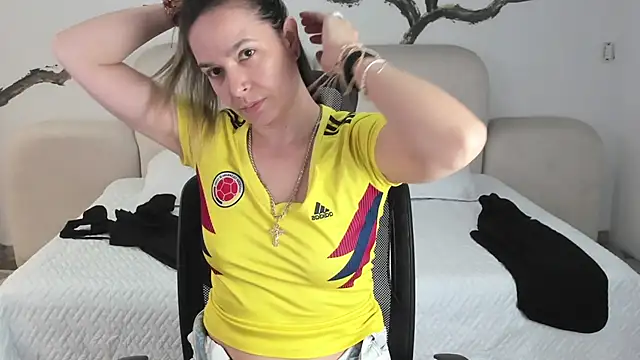 Snapshot of BridgetRodriguez chatting on March 20, 2025, 1:37 pm BridgetRodriguez online show from March 20, 2025, 1:37 pm