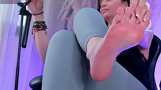 Snapshot of BridgetRodriguez chatting on November 14, 2025, 1:37 pm BridgetRodriguez online show from November 14, 2025, 1:37 pm