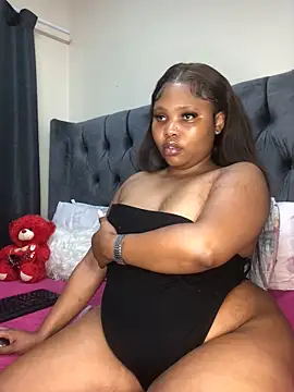 Anaelle24 online show from October 21, 2025, 7:30 am