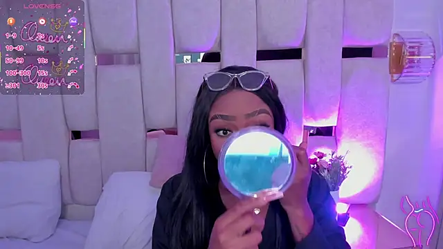 mia schwarz online show from April 18, 2026, 8:53 pm