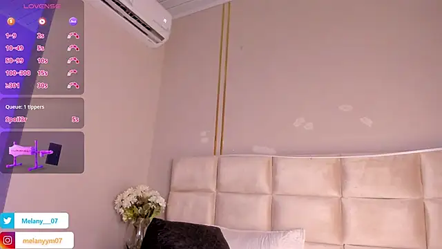 Heicy  online show from April 17, 2026, 8:11 pm