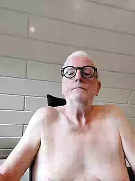 Greyhound70 online show from October 1, 2025, 3:05 pm