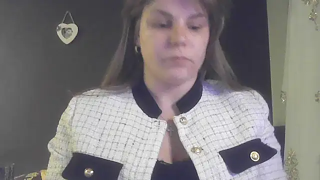 PetiteB Official online show from February 27, 2026, 2:45 am