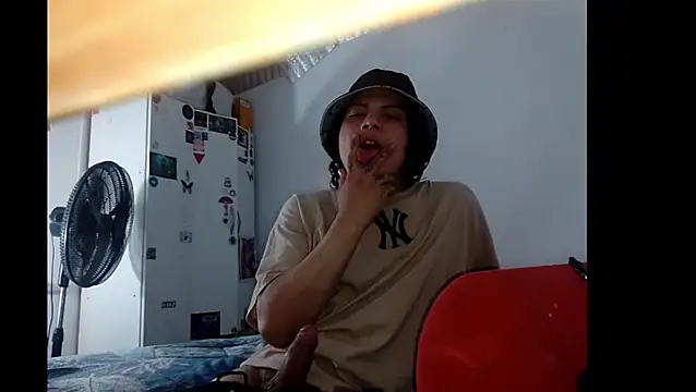 Xtrem3HARDxxx online show from November 25, 2025, 4:24 am