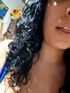 Sweet-diamondxxx online show from April 9, 2026, 10:43 am