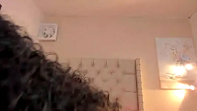 vanesasexyhot21 online show from September 20, 2025, 2:27 am