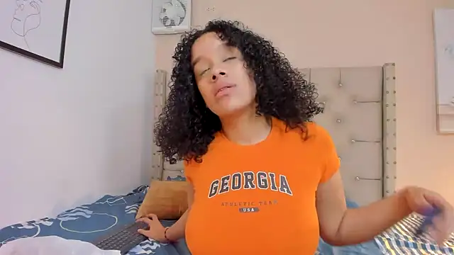 vanesasexyhot21 online show from March 27, 2026, 2:09 am