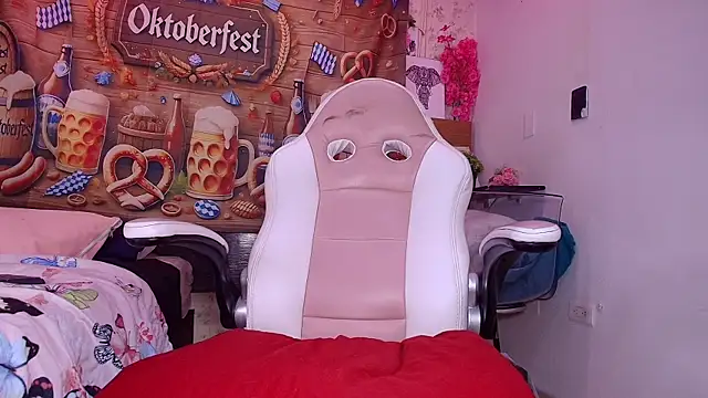 aisha sh online show from October 3, 2025, 11:56 am