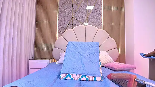 aisha sh online show from November 6, 2025, 12:09 pm