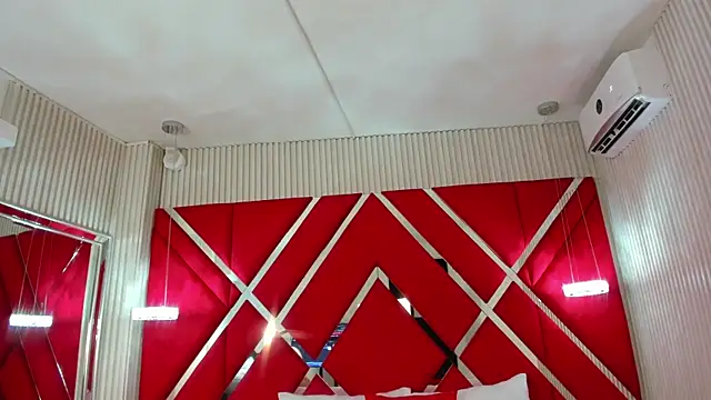 SusanCouper online show from January 7, 2026, 10:37 pm