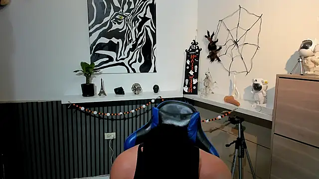 Daemon21 online show from October 29, 2025, 7:02 pm