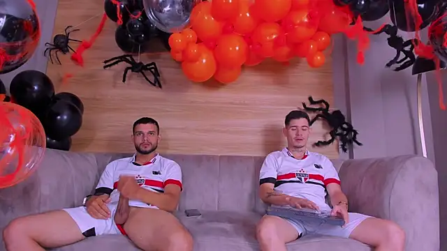 Snapshot of hot_day chatting on October 27, 2025, 8:43 pm hot day online show from October 27, 2025, 8:43 pm