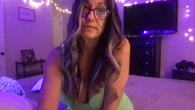 karrmmaa online show from January 25, 2025, 11:44 am