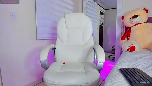 isaa 19 online show from November 27, 2025, 9:43 am