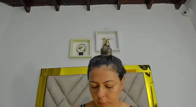 ariana-martins online show from September 19, 2025, 3:10 am