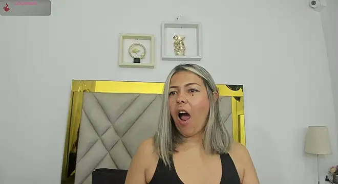 ariana-martins online show from March 18, 2025, 3:12 am