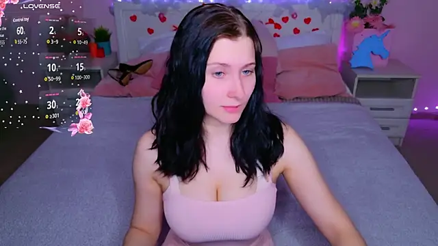 SarahStanley online show from March 24, 2026, 4:18 pm